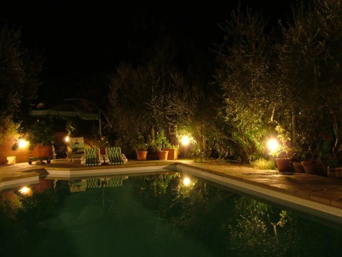 Villa Giulia Lucignano 0*,